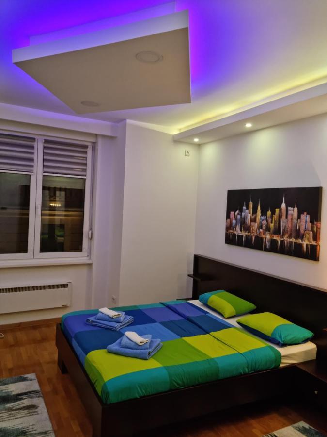 בלגרד De Luxe Republic Square Apartment Of 100Sqm מראה חיצוני תמונה