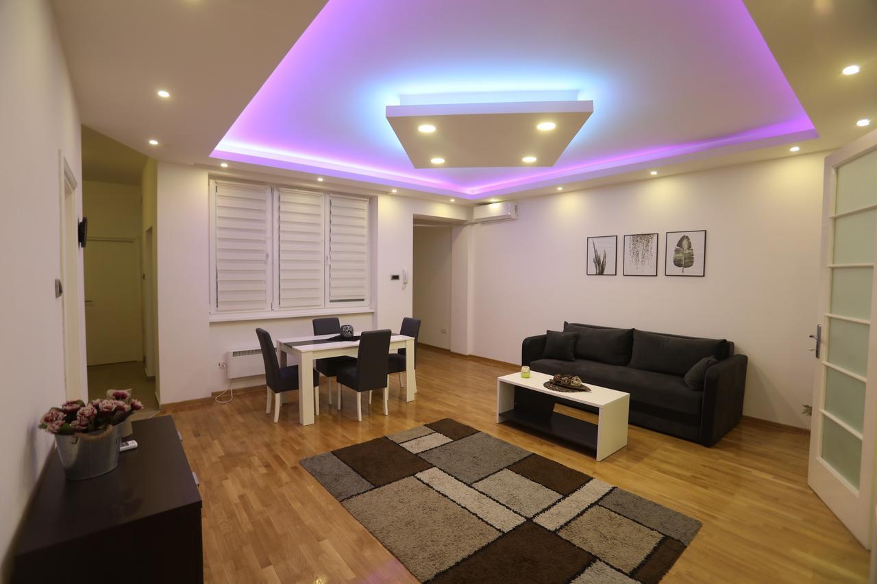 בלגרד De Luxe Republic Square Apartment Of 100Sqm מראה חיצוני תמונה